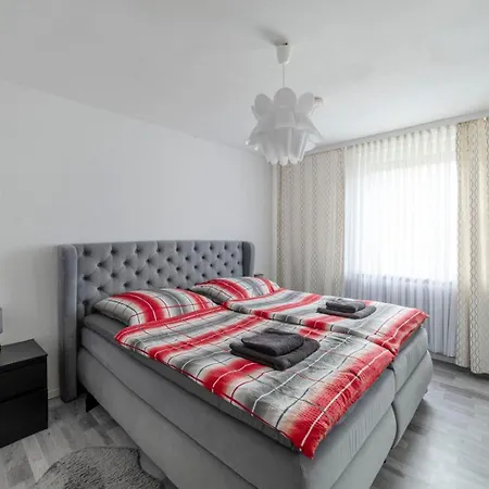 Apartamento Cozy With Garden, Balcony And Parking Area In Düsseldorf