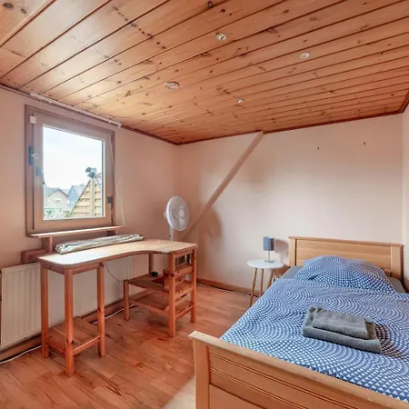 Cozy With Garden, Balcony And Parking Area In Apartment