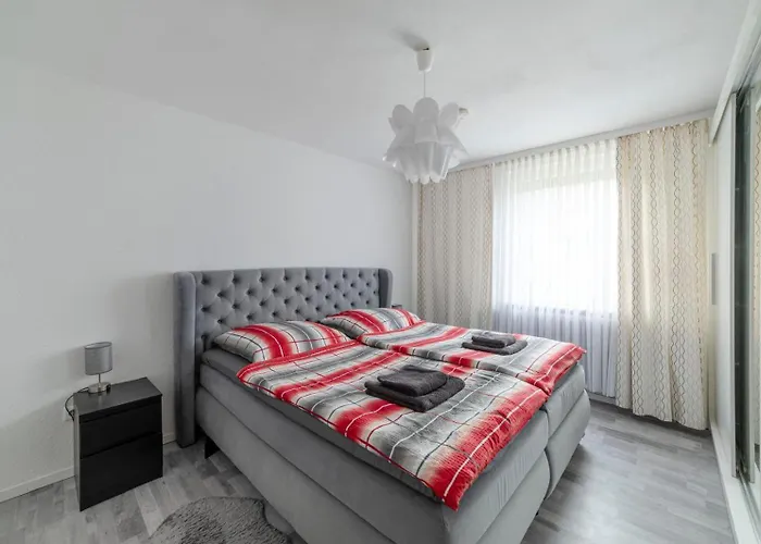 Apartamento Cozy With Garden, Balcony And Parking Area In Düsseldorf