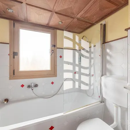 Appartement Cozy With Garden, Balcony And Parking Area In